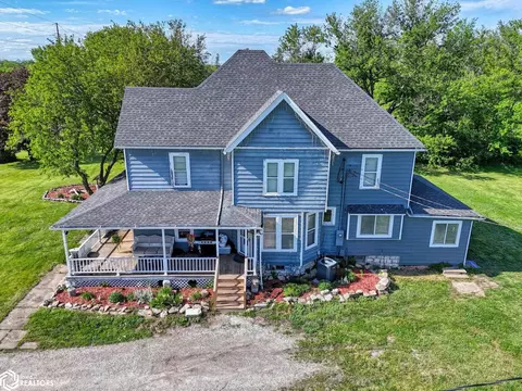 714 S 4th St, Chariton, IA 50049
