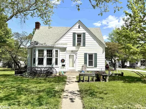 704 N Main St, Mount Pleasant, IA 52641