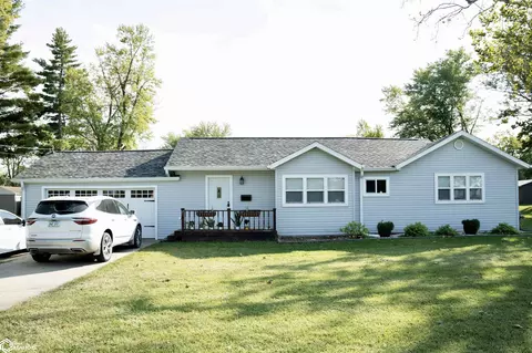 1620 Greenwood Dr, Ottumwa, IA 52501