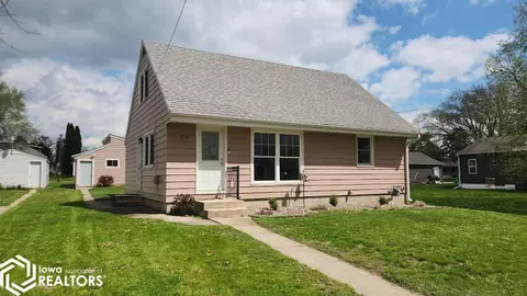 708 16th St SE, Mason City, IA 50401