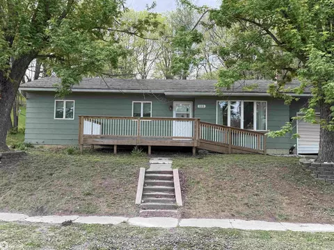 111 Kells Ave, Melrose, IA 52569