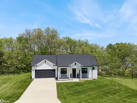 3154 Hillcrest Dr, Ellston, IA 50074