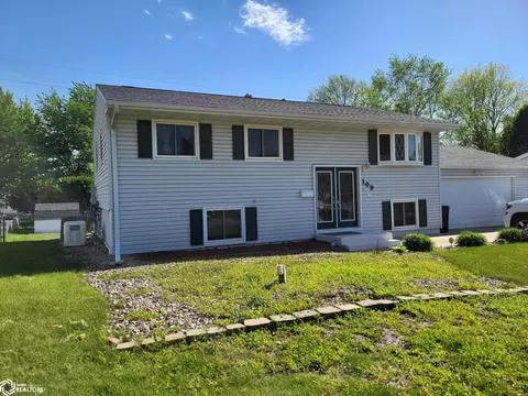 109 Harmony Dr, Marshalltown, IA 50158