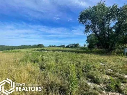 Pin Oaks, Mount Pleasant, IA 52641
