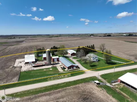 5718 Quality Rdg, Coggon, IA 52218