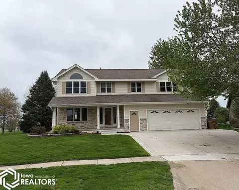 1001 SW Maplewood Dr, Grimes, IA 50111