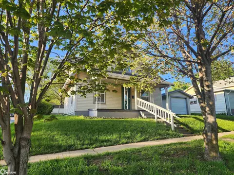 Exterior - 206 E 9th St, Atlantic, IA 50022 photo 1 of 2