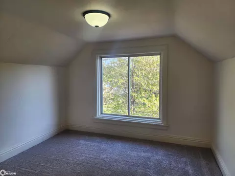 Bedroom - 206 E 9th St, Atlantic, IA 50022 photo 5 of 6