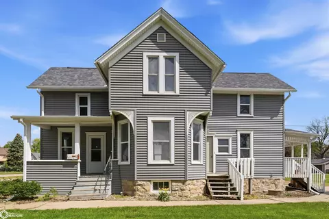 1208 Main St, Grinnell, IA 50112
