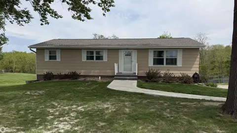 1129 N Park Ave, Centerville, IA 52544