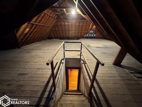 Entry Way - 1002 Maple St, Murray, IA 50174 photo 9 of 9