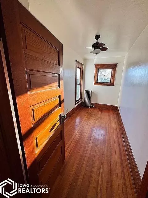 Entry Way - 1002 Maple St, Murray, IA 50174 photo 8 of 9