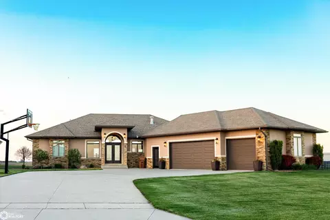 306 Cabalka Ct, Denison, IA 51442