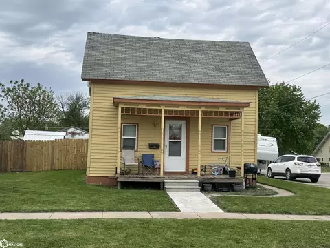 311 S Elm St, Creston, IA 50801