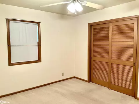 Bedroom - 817 S 10th, Centerville, IA 52544 photo 3 of 4