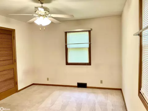 Bedroom - 817 S 10th, Centerville, IA 52544 photo 1 of 4