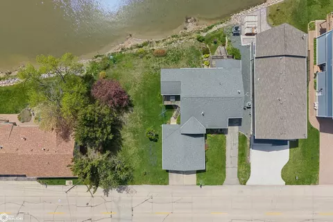 306 E Lake St, Ventura, IA 50482