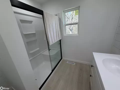Bath - 1218 Eagle Ave, Latimer, IA 50452 photo 2 of 2