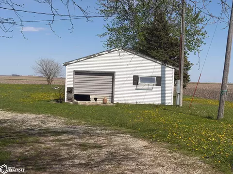 Exterior - 1218 Eagle Ave, Latimer, IA 50452 photo 5 of 7