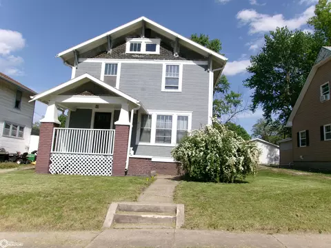 317 N Sumner St, Creston, IA 50801