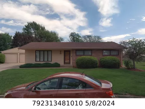 401 7th Street Pl SW, Altoona, IA 50009