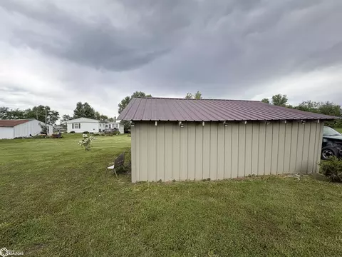 Exterior - 213 S Maple, Cincinnati, IA 52549 photo 9 of 14