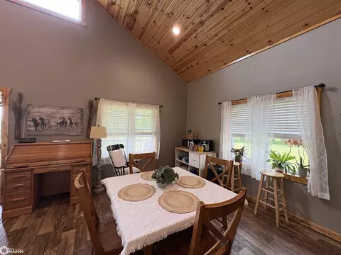 Dining - 213 S Maple, Cincinnati, IA 52549 photo 2 of 3