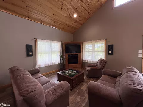 Living - 213 S Maple, Cincinnati, IA 52549 photo 3 of 6