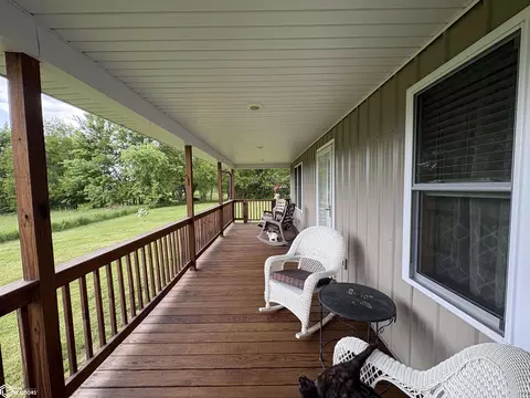 Exterior - 213 S Maple, Cincinnati, IA 52549 photo 7 of 14
