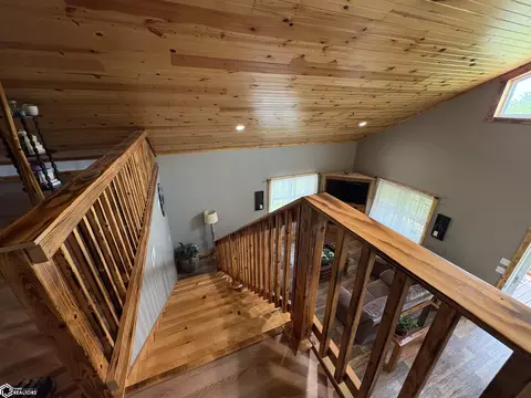 Entry Way - 213 S Maple, Cincinnati, IA 52549 photo 1 of 4