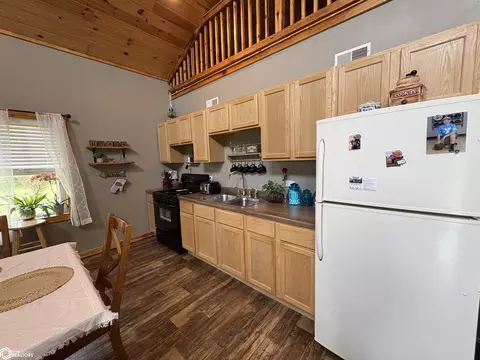 Kitchen - 213 S Maple, Cincinnati, IA 52549 photo 2 of 2