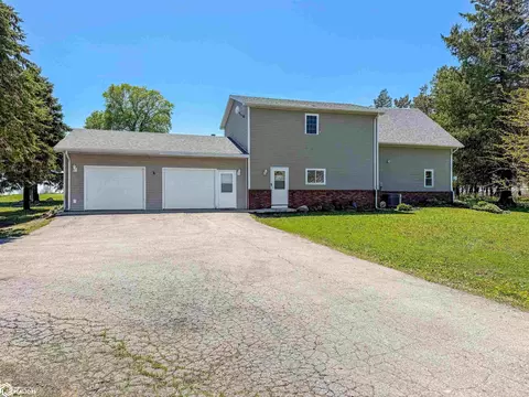 1315 70th St, Iowa Falls, IA 50126