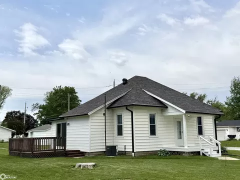 222 N Division, Stronghurst, IL 61480