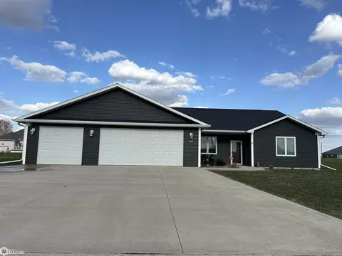 950 S 5th St, Wapello, IA 52653