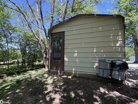 Exterior - 5256 4th St, Melrose, IA 52569 photo 6 of 9