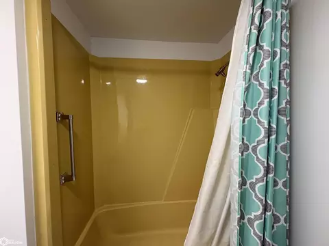 Bath - 5256 4th St, Melrose, IA 52569 photo 3 of 3