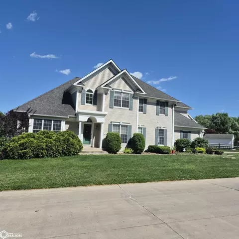 34 Cambridge Ct, Ottumwa, IA 52501