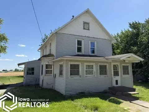 307 E Main St, Wayland, IA 52654