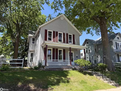 205 S Leebrick St, Burlington, IA 52601