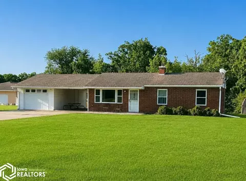3034 Westwood Dr, Fort Madison, IA 52627
