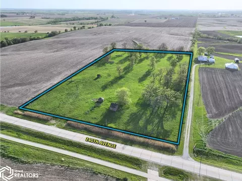 240 Th Ave, Sigourney, IA 52591