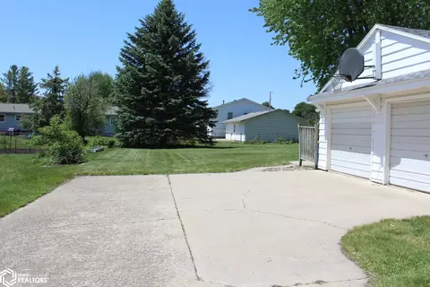 Exterior - 960 Front St, Garner, IA 50438 photo 1 of 7