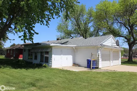Exterior - 960 Front St, Garner, IA 50438 photo 2 of 7
