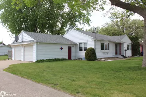 Exterior - 960 Front St, Garner, IA 50438 photo 3 of 7