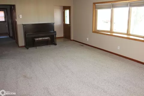 Living - 960 Front St, Garner, IA 50438 photo 2 of 4