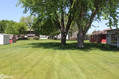 Exterior - 960 Front St, Garner, IA 50438 photo 6 of 7