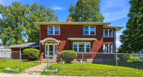 415 S Gunnison St, Burlington, IA 52601