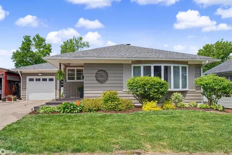410 N 9th St, Marshalltown, IA 50158