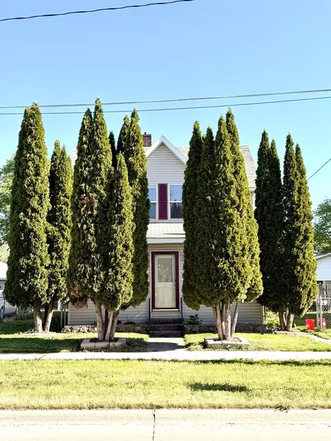212 12th St NW, Mason City, IA 50401