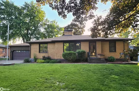 727 Haskell St, Burlington, IA 52601